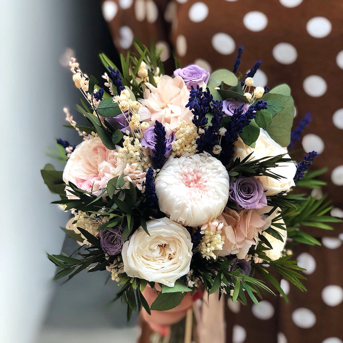 Ramo de flores preservadas tonos violeta y crudo - VICTORIA- Shop Margot  Blanxart