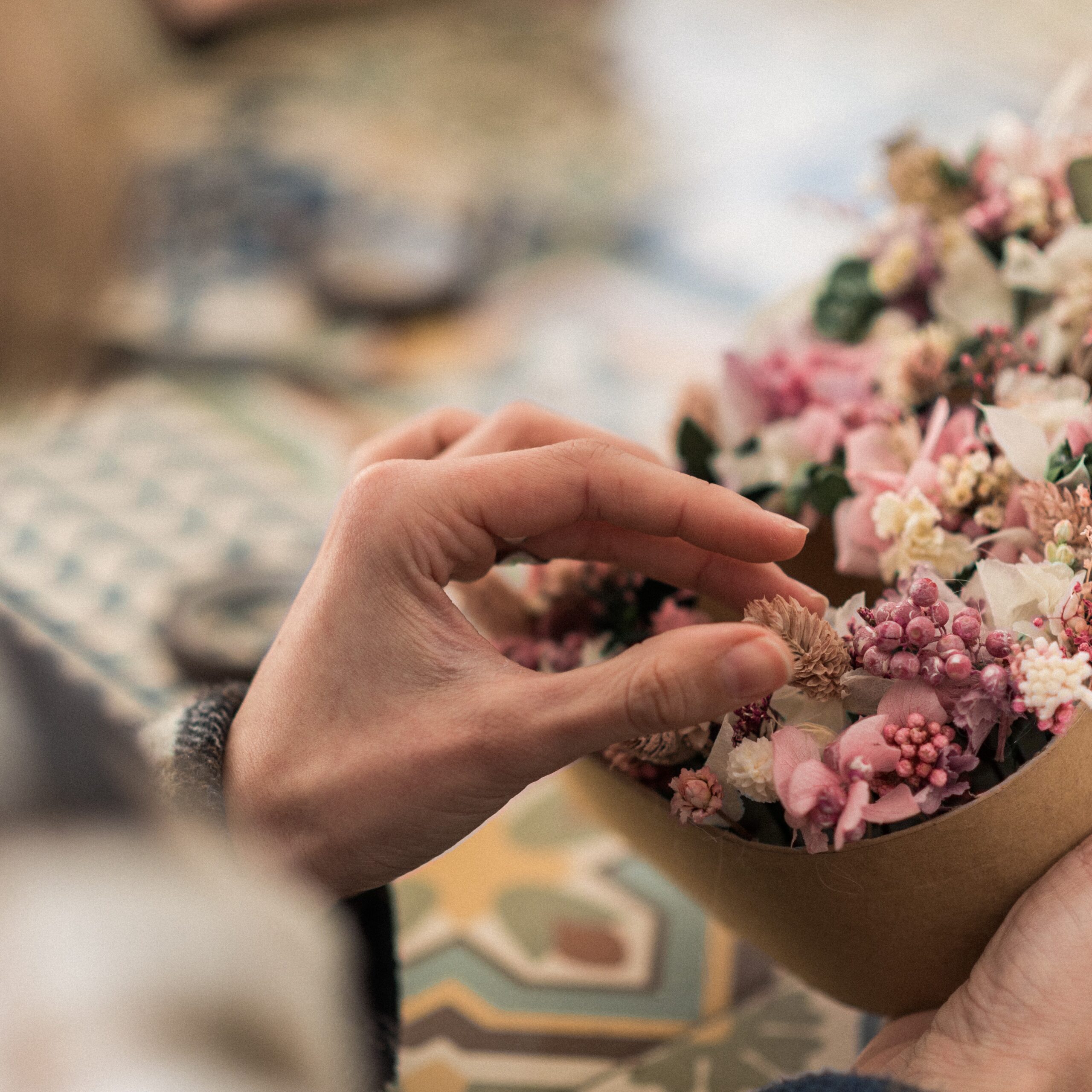 Taller de letras de flores preservadas