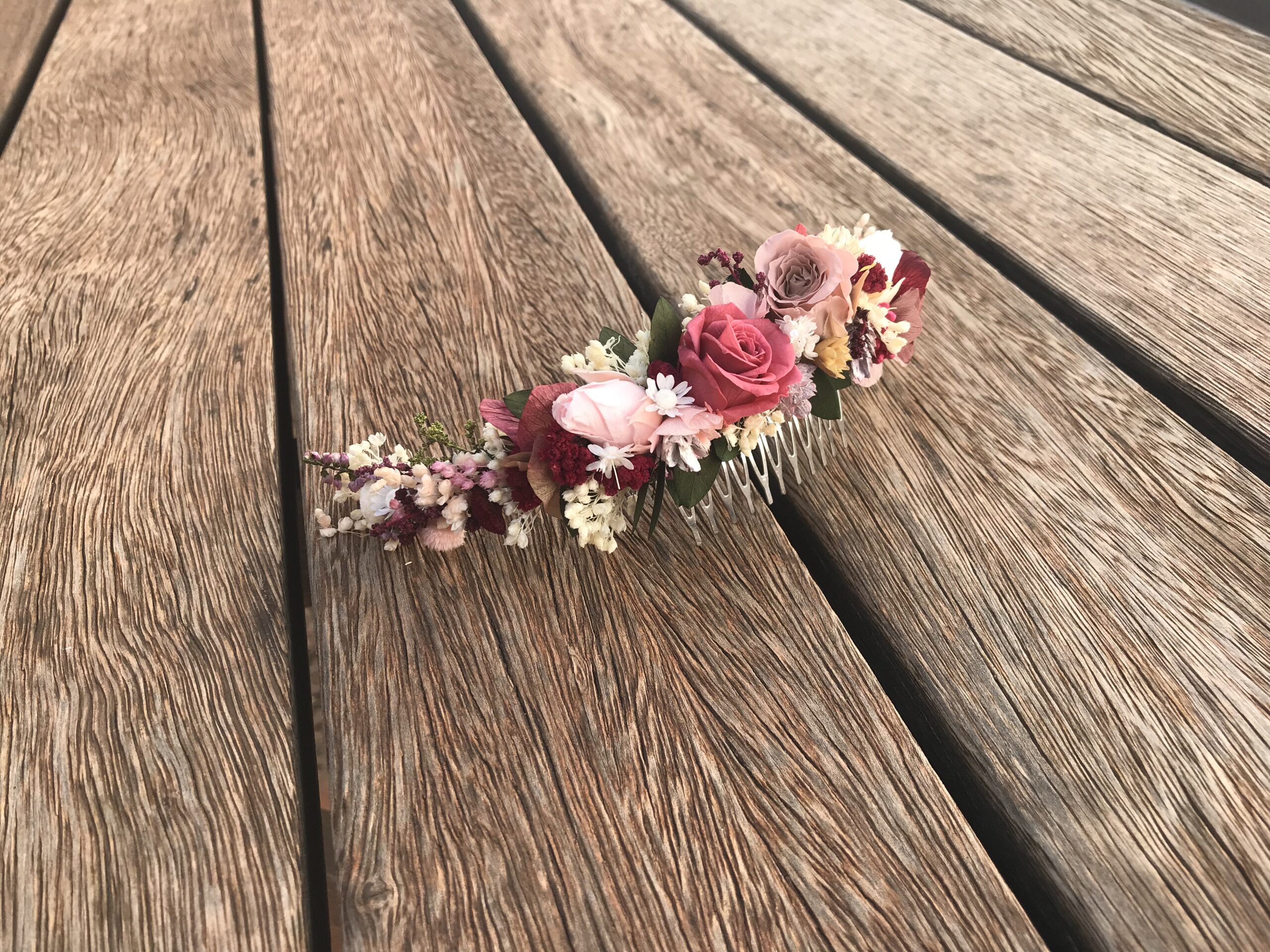 Tocado trasero de flores preservadas y rosas mini - JULIA - Imagen 5