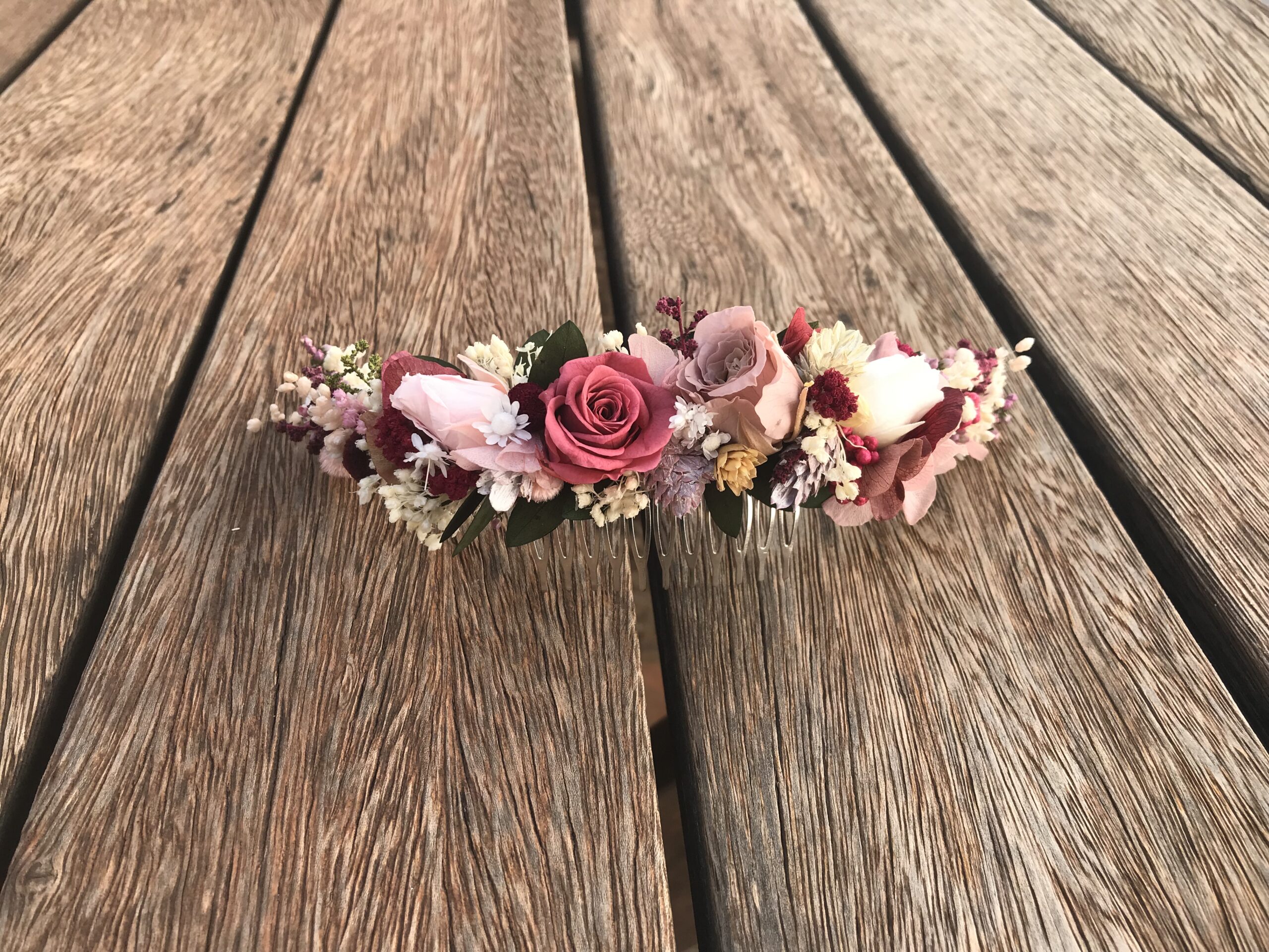 Tocado trasero de flores preservadas y rosas mini - JULIA - Imagen 4