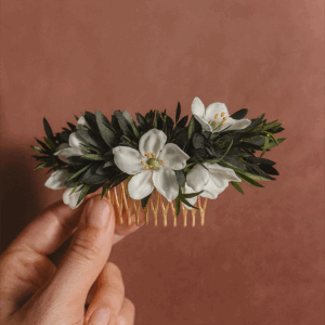 Tocado de flores preservadas de azahar